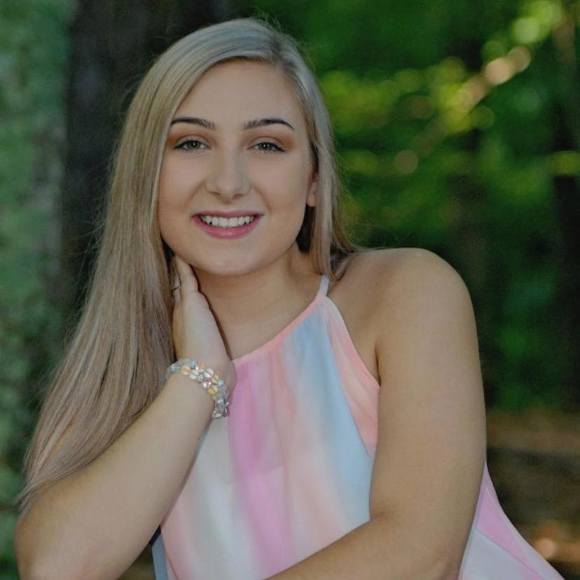 Meet your Posher, Haley - Picture 1 of 1